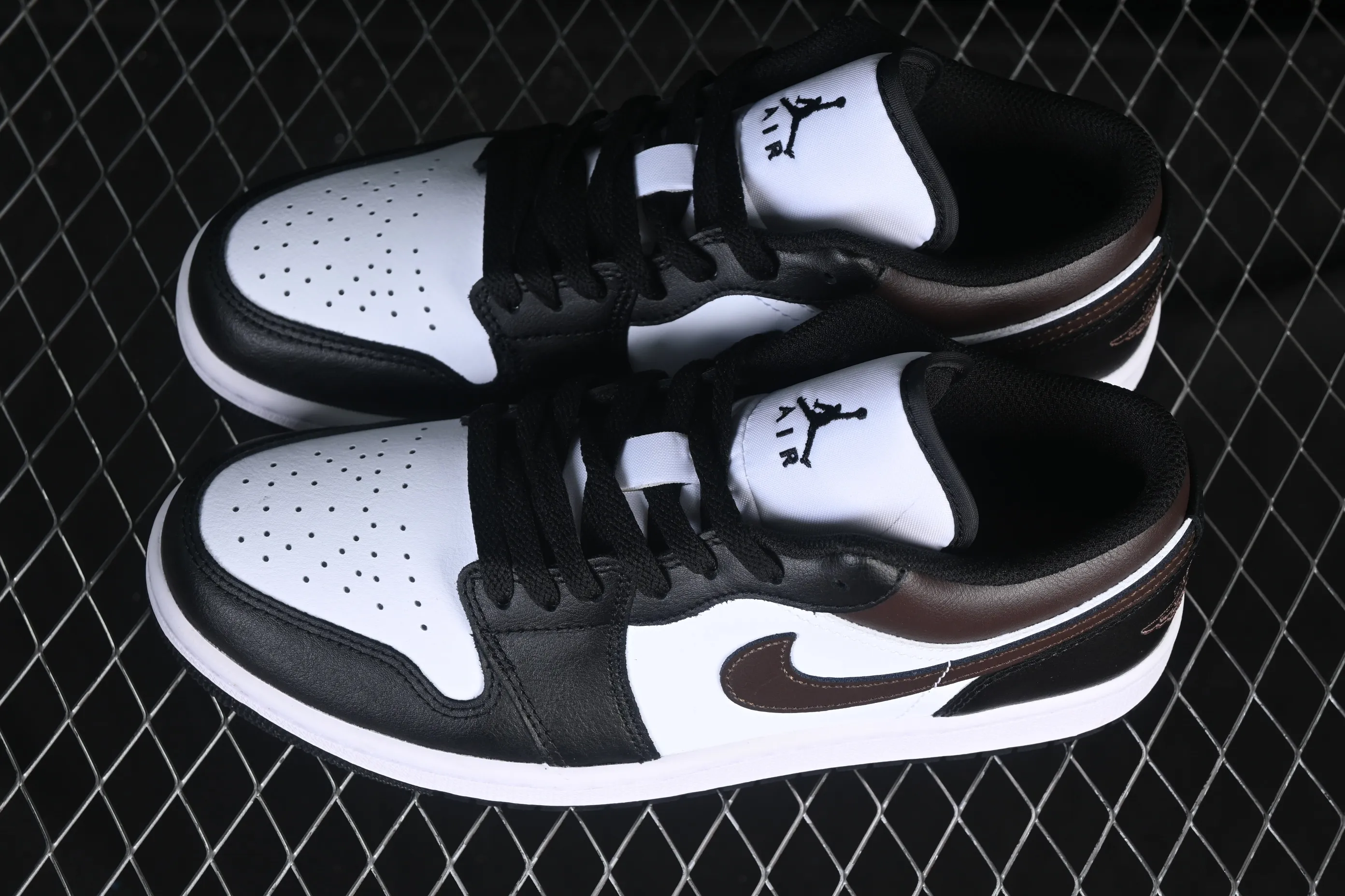 All categories Air Jordan Jordan series basketball shoes Air Jordan 1 Low G version pure original Air Jordan 1 Low AJ1 Joe 1 black color low-top cultural casual sneakers IO3393-010
